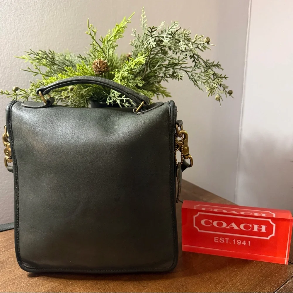 Coach Vintage Green Station Bag - Picture 2 of 15